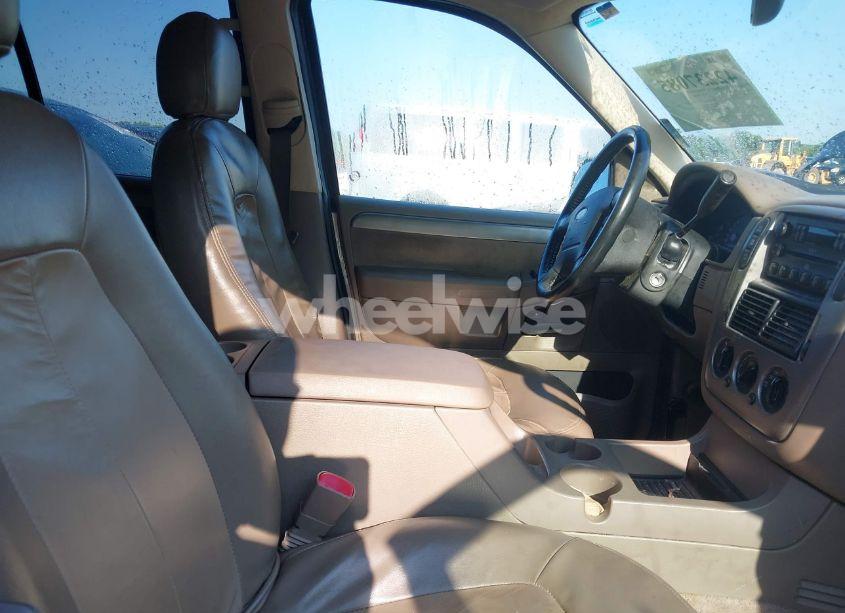 Photo 5 of 2004 Ford Explorer NBX/XLT (VIN 1FMZU73K24UC11292)