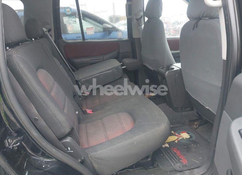 Photo 8 of 2005 Ford Explorer XLT/XLT SPORT (VIN 1FMZU73K25UA74615)