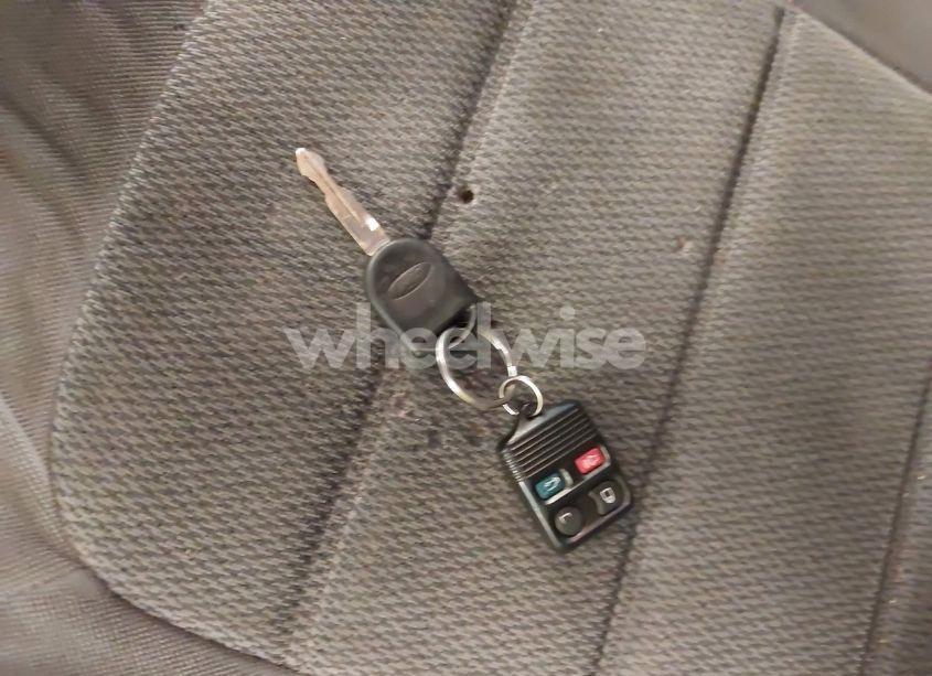 Photo 11 of 2005 Ford Explorer XLT/XLT SPORT (VIN 1FMZU73K25UB25644)