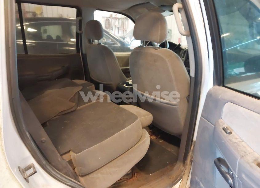 Photo 8 of 2005 Ford Explorer XLT/XLT SPORT (VIN 1FMZU73K25UB25644)