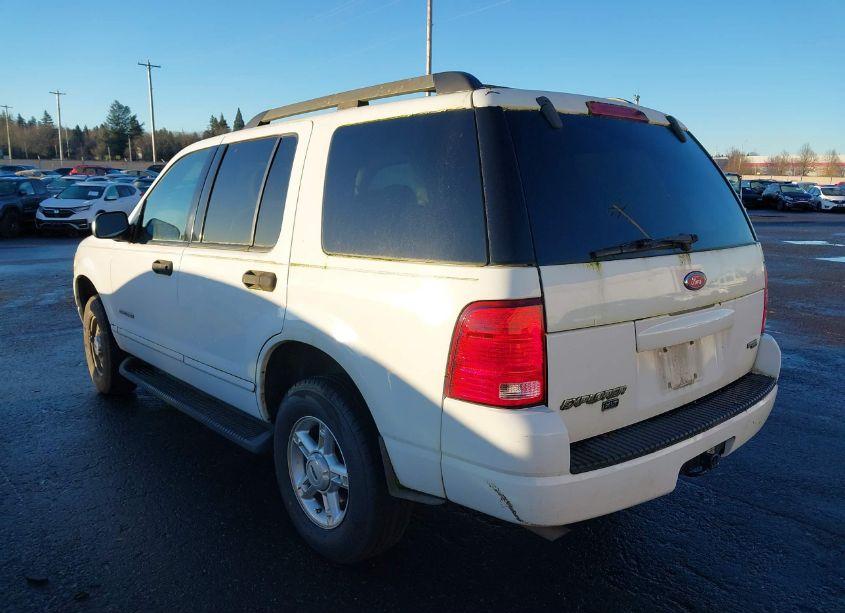 Photo 3 of 2005 Ford Explorer XLT/XLT SPORT (VIN 1FMZU73K25UB63326)