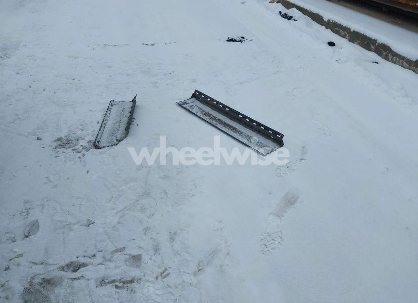 Photo 12 of 2005 Ford Explorer XLT/XLT SPORT (VIN 1FMZU73K25UB71913)