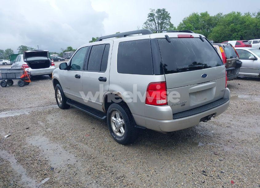 Photo 3 of 2005 Ford Explorer XLT/XLT SPORT (VIN 1FMZU73K35UB11333)