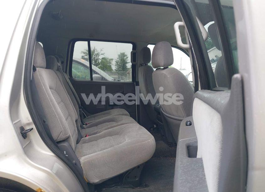 Photo 8 of 2005 Ford Explorer XLT/XLT SPORT (VIN 1FMZU73K35UB11333)