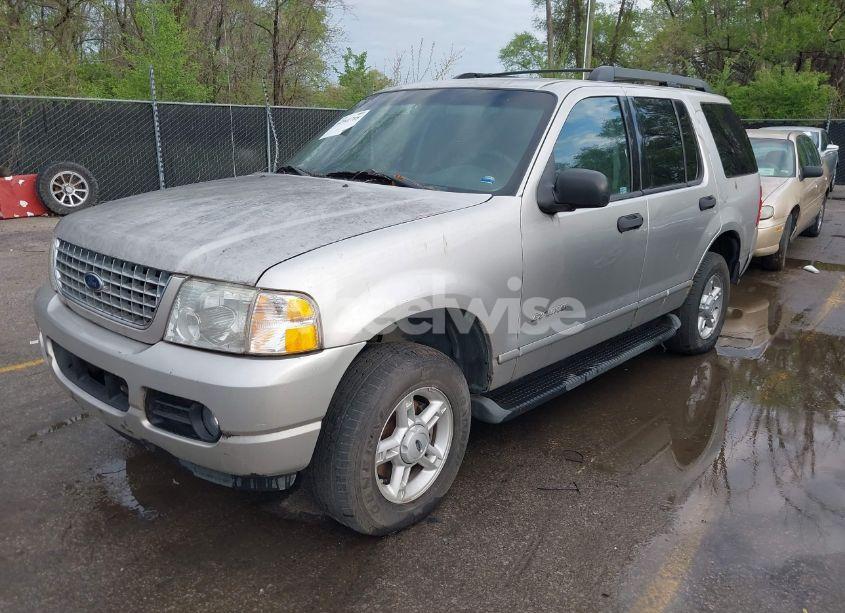 Photo 2 of 2005 Ford Explorer XLT/XLT SPORT (VIN 1FMZU73K35UB62539)