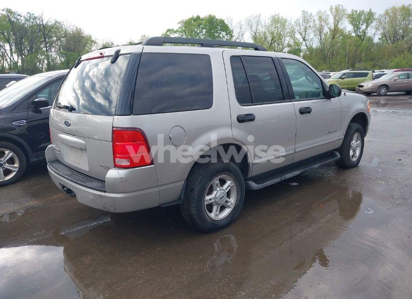 Photo 4 of 2005 Ford Explorer XLT/XLT SPORT (VIN 1FMZU73K35UB62539)