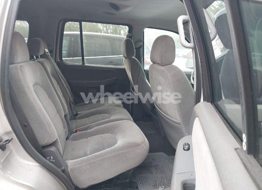 Photo 8 of 2005 Ford Explorer XLT/XLT SPORT (VIN 1FMZU73K35UB62539)