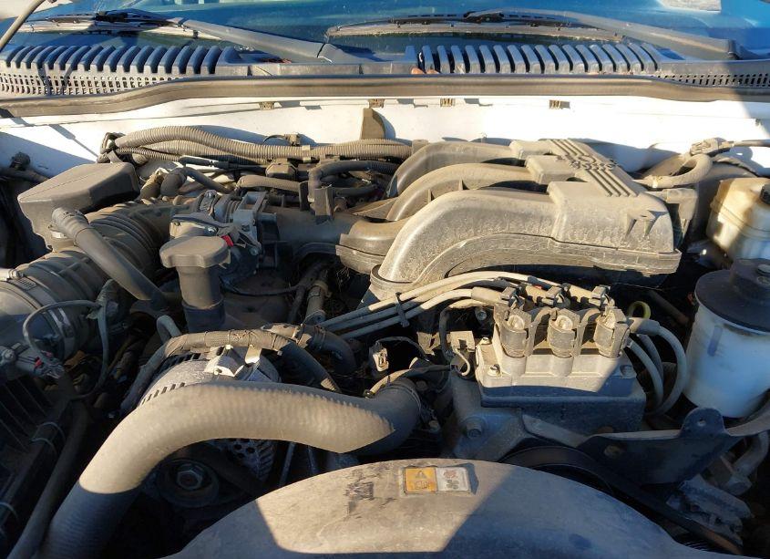 Photo 10 of 2005 Ford Explorer XLT/XLT SPORT (VIN 1FMZU73K35ZA55431)