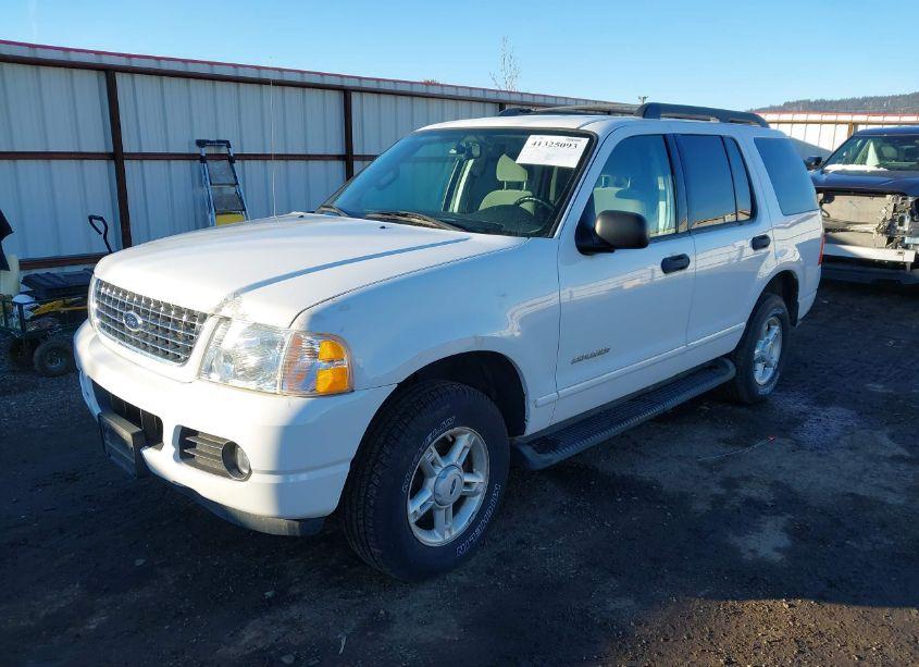 Photo 2 of 2005 Ford Explorer XLT/XLT SPORT (VIN 1FMZU73K35ZA55431)