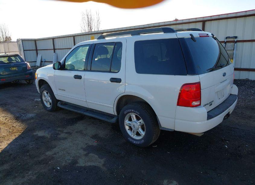 Photo 3 of 2005 Ford Explorer XLT/XLT SPORT (VIN 1FMZU73K35ZA55431)