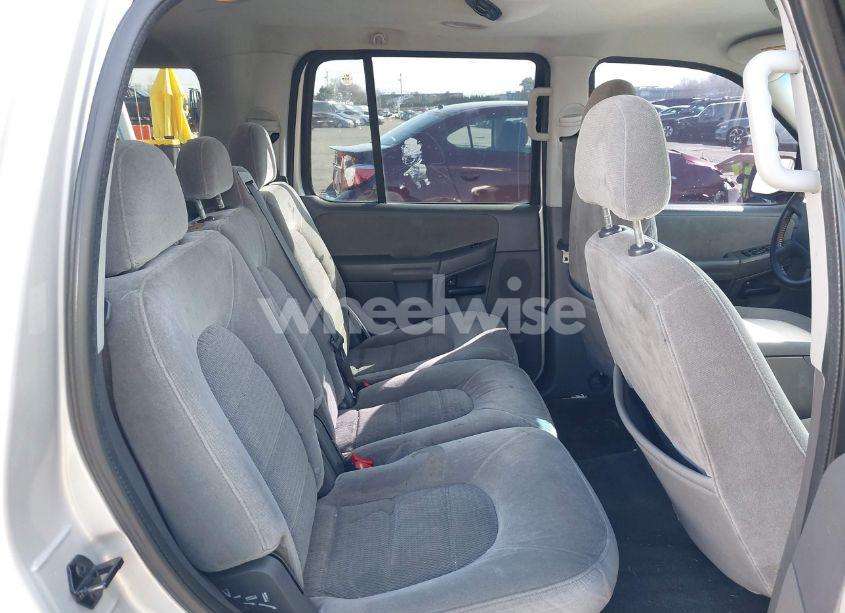 Photo 8 of 2005 Ford Explorer XLT/XLT SPORT (VIN 1FMZU73K45ZA17254)