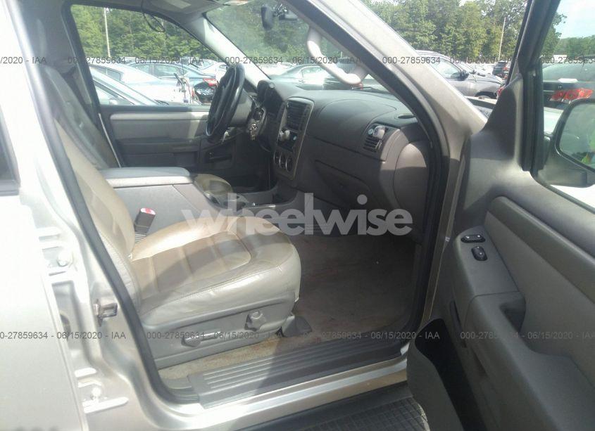 Photo 5 of 2004 Ford Explorer NBX/XLT (VIN 1FMZU73K54UA02256)