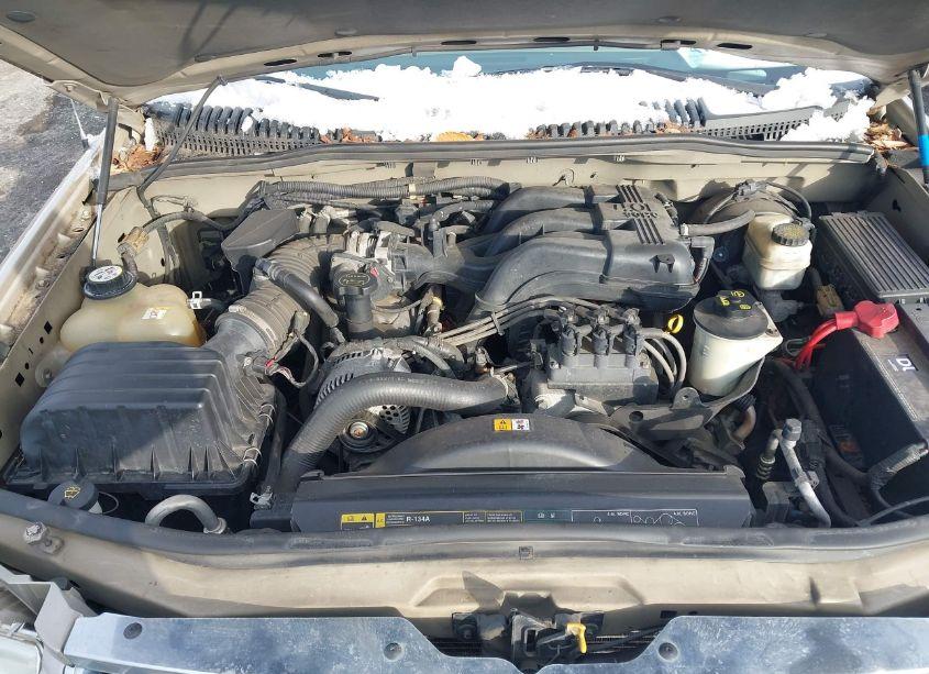 Photo 10 of 2005 Ford Explorer XLT/XLT SPORT (VIN 1FMZU73K55UA74303)