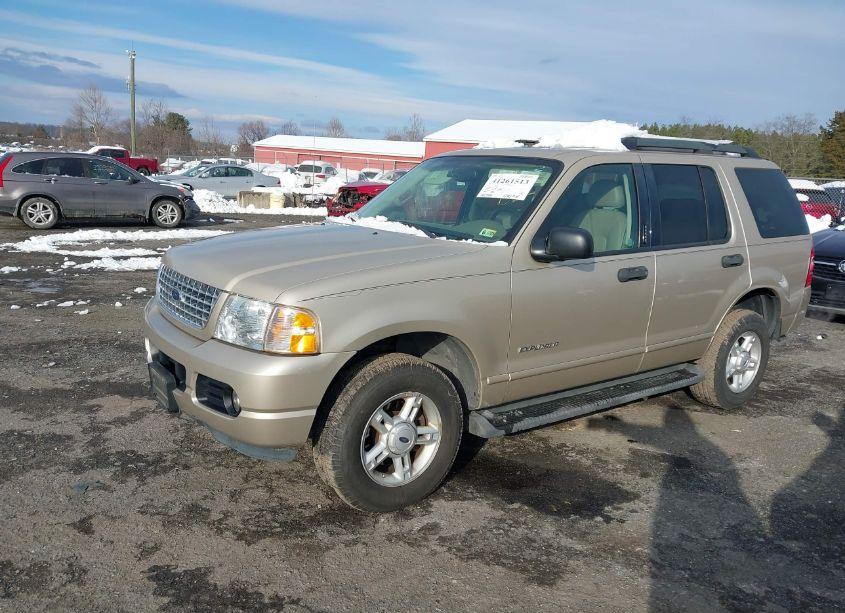 Photo 2 of 2005 Ford Explorer XLT/XLT SPORT (VIN 1FMZU73K55UA74303)