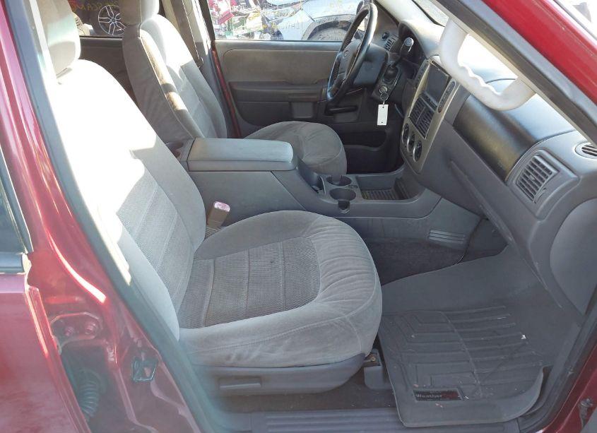 Photo 5 of 2005 Ford Explorer XLT/XLT SPORT (VIN 1FMZU73K55UB16209)