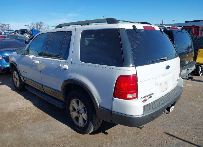 Photo 3 of 2005 Ford Explorer XLT/XLT SPORT (VIN 1FMZU73K55UB76474)