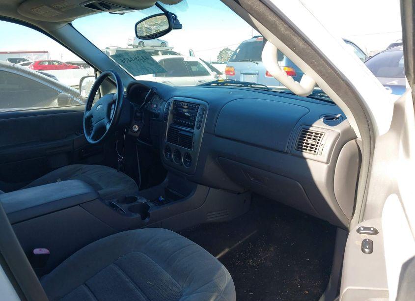 Photo 5 of 2005 Ford Explorer XLT/XLT SPORT (VIN 1FMZU73K55UB76474)