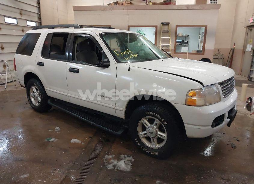 2005 Ford Explorer XLT/XLT SPORT (VIN 1FMZU73K55ZA77477) main photo