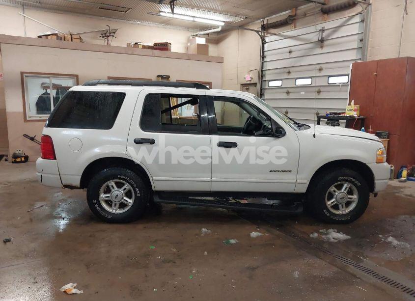Photo 13 of 2005 Ford Explorer XLT/XLT SPORT (VIN 1FMZU73K55ZA77477)