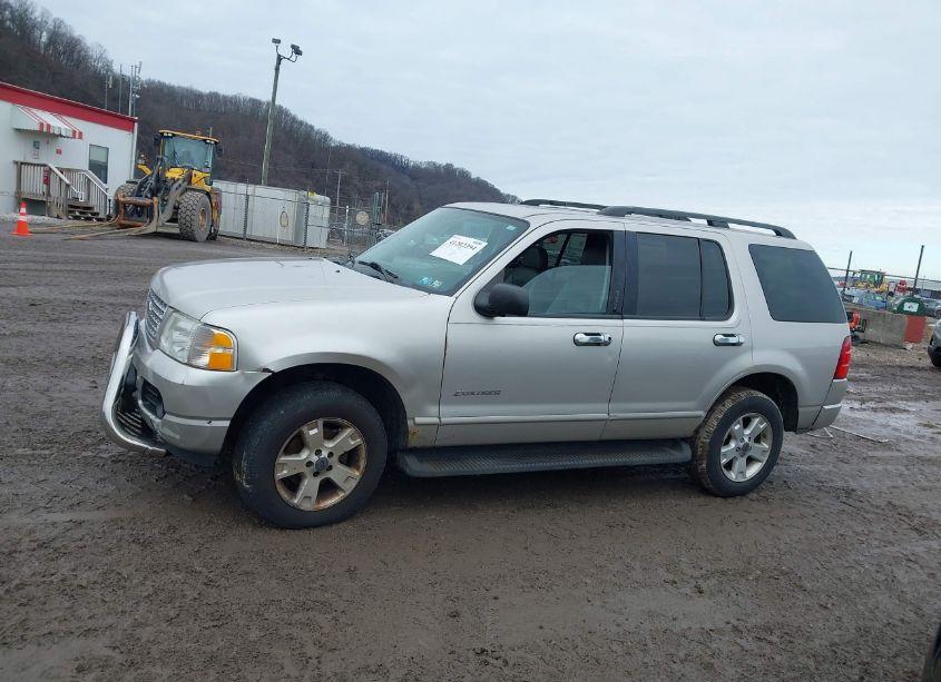 Photo 15 of 2004 Ford Explorer (VIN 1FMZU73K64UA02623)