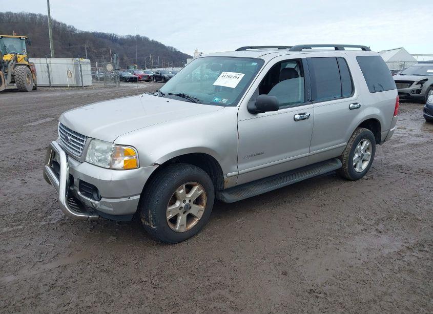 Photo 2 of 2004 Ford Explorer (VIN 1FMZU73K64UA02623)