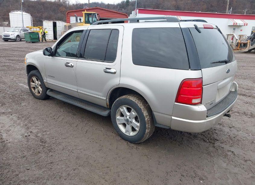 Photo 3 of 2004 Ford Explorer (VIN 1FMZU73K64UA02623)