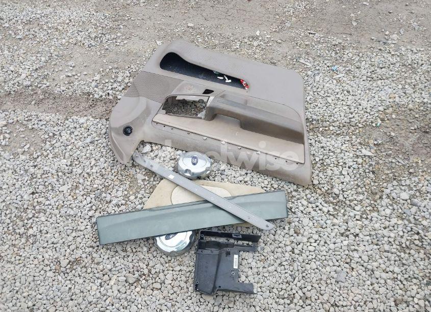 Photo 12 of 2004 Ford Explorer NBX/XLT (VIN 1FMZU73K64ZA59634)