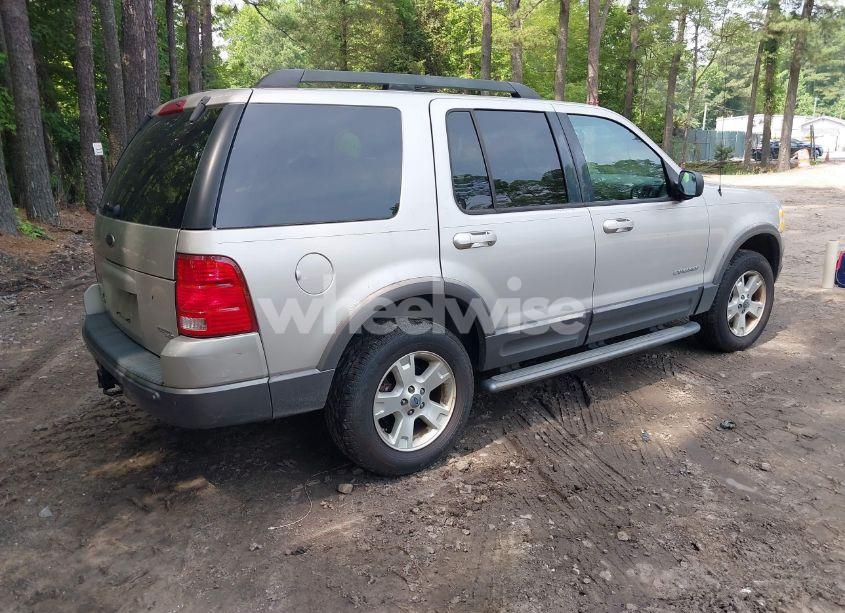 Photo 4 of 2005 Ford Explorer XLT/XLT SPORT (VIN 1FMZU73K65UA13770)