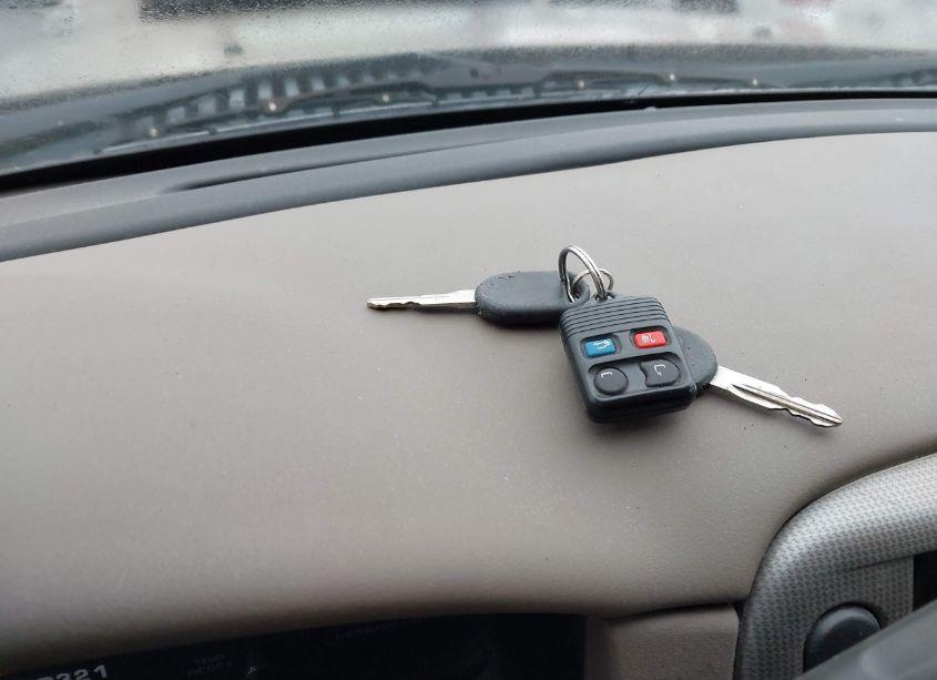 Photo 11 of 2005 Ford Explorer XLT/XLT SPORT (VIN 1FMZU73K65UA44792)