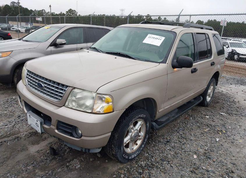 Photo 2 of 2005 Ford Explorer XLT/XLT SPORT (VIN 1FMZU73K65UA44792)