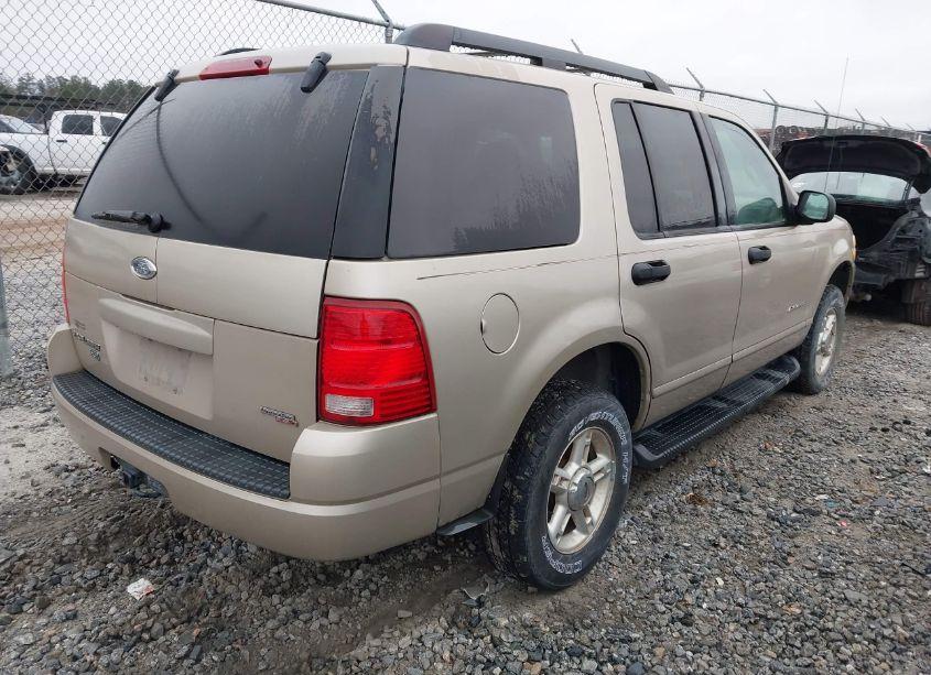 Photo 4 of 2005 Ford Explorer XLT/XLT SPORT (VIN 1FMZU73K65UA44792)