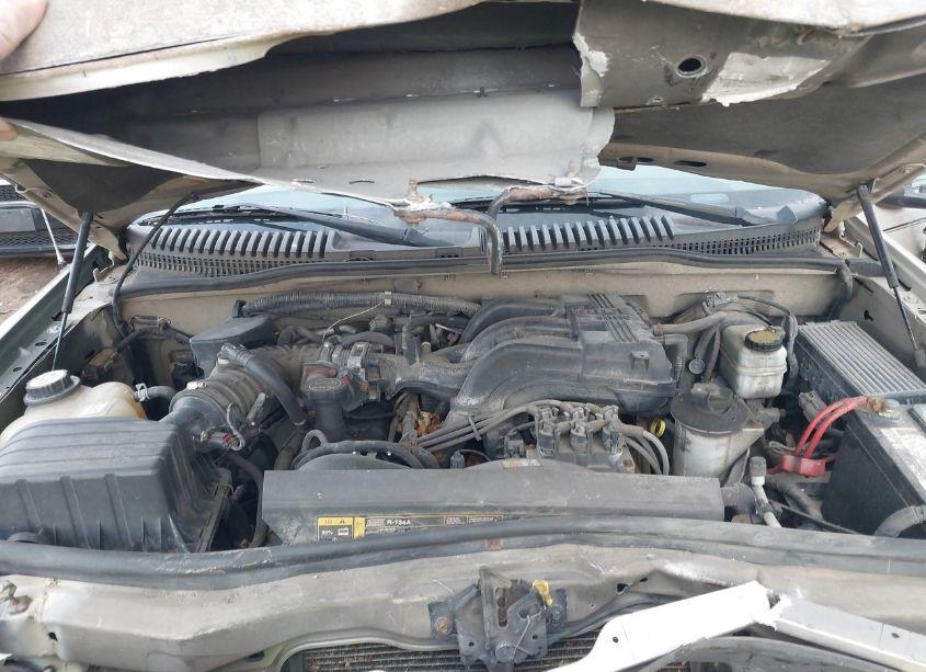 Photo 10 of 2005 Ford Explorer XLT/XLT SPORT (VIN 1FMZU73K65UB25453)