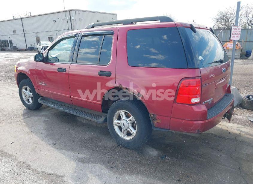 Photo 3 of 2005 Ford Explorer XLT/XLT SPORT (VIN 1FMZU73K65UB42186)