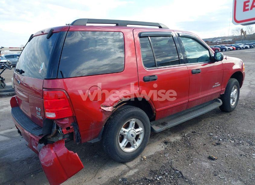 Photo 4 of 2005 Ford Explorer XLT/XLT SPORT (VIN 1FMZU73K65UB42186)