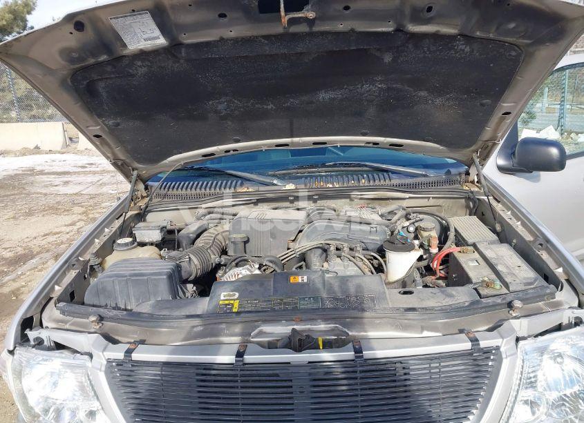 Photo 10 of 2002 Ford Explorer XLT (VIN 1FMZU73K72ZC89339)