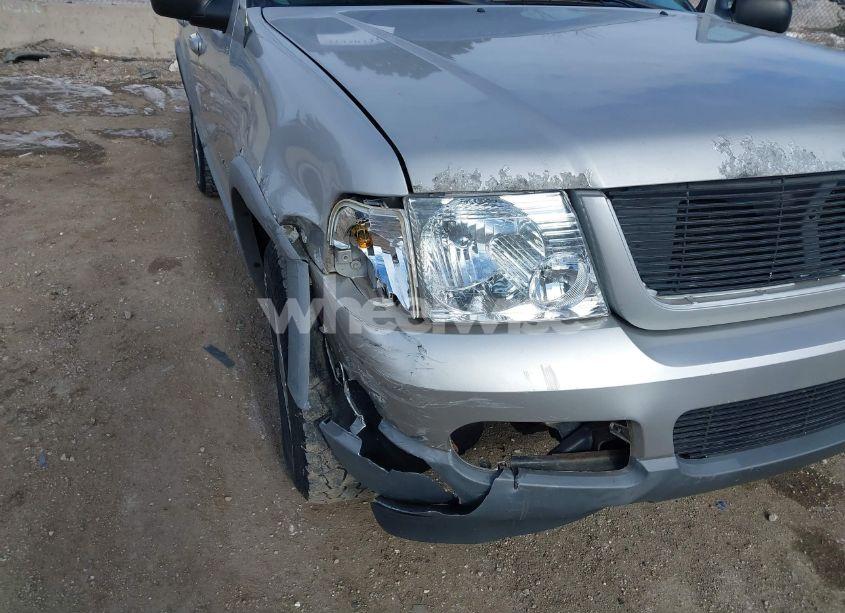 Photo 12 of 2002 Ford Explorer XLT (VIN 1FMZU73K72ZC89339)