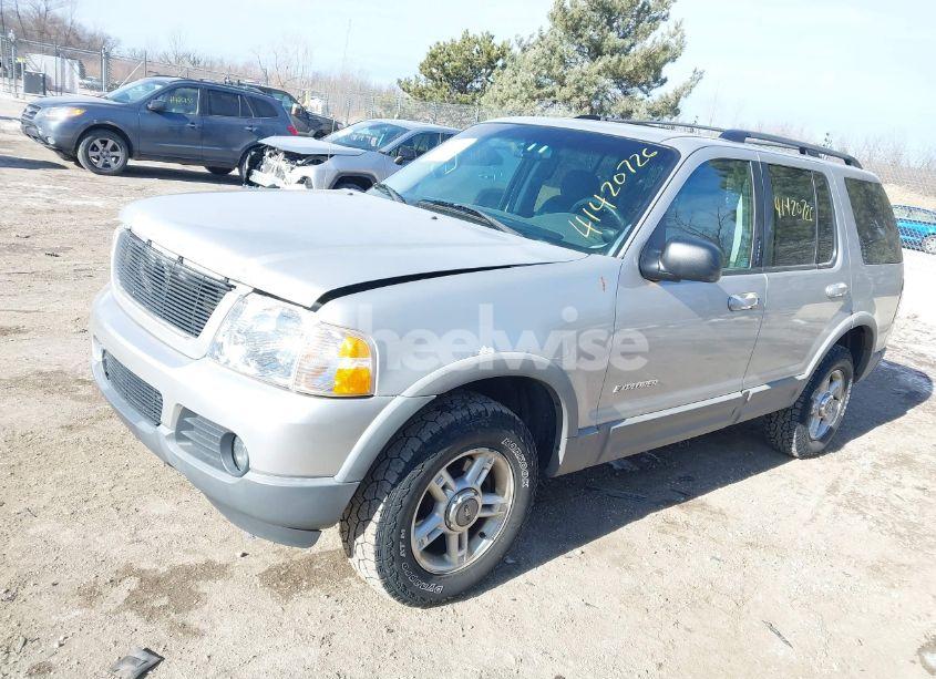 Photo 2 of 2002 Ford Explorer XLT (VIN 1FMZU73K72ZC89339)