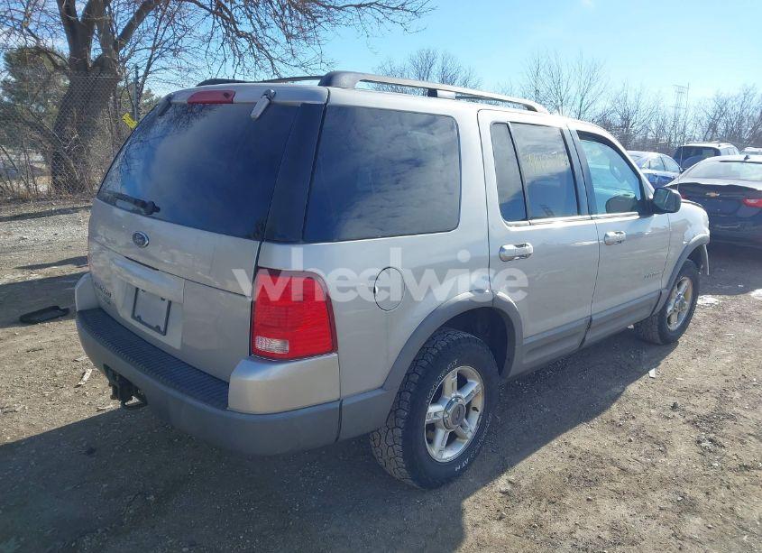 Photo 4 of 2002 Ford Explorer XLT (VIN 1FMZU73K72ZC89339)