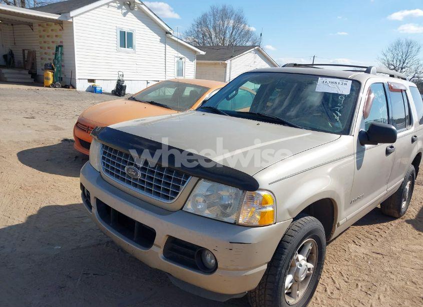 Photo 2 of 2005 Ford Explorer XLT/XLT SPORT (VIN 1FMZU73K75UA95184)