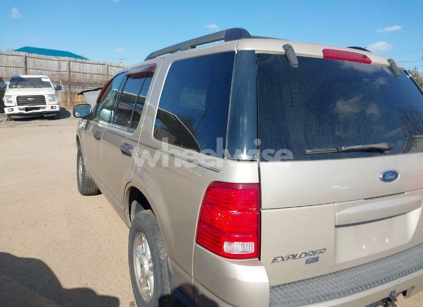 Photo 3 of 2005 Ford Explorer XLT/XLT SPORT (VIN 1FMZU73K75UA95184)