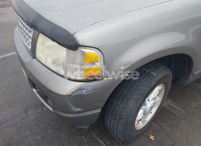 Photo 6 of 2005 Ford Explorer XLT/XLT SPORT (VIN 1FMZU73K85ZA51472)