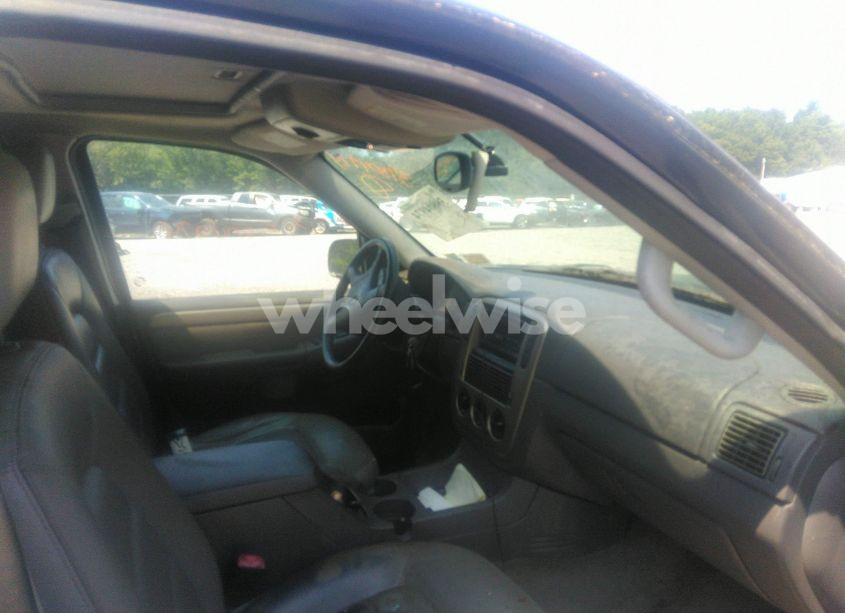 Photo 5 of 2004 Ford Explorer NBX/XLT (VIN 1FMZU73K94UA16788)