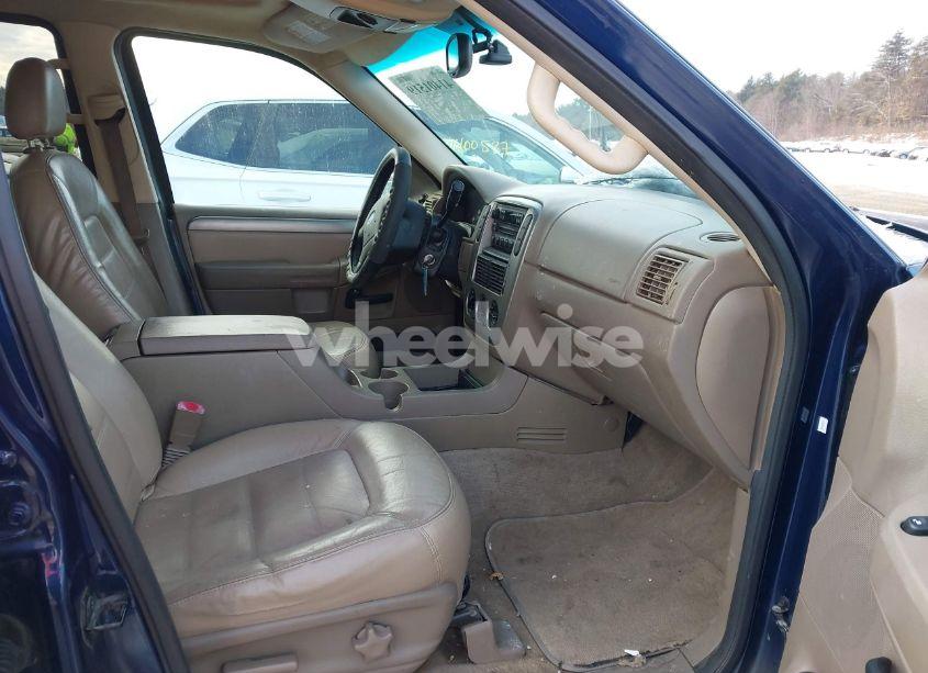 Photo 5 of 2004 Ford Explorer NBX/XLT (VIN 1FMZU73K94UB25865)