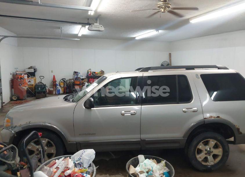 Photo 15 of 2005 Ford Explorer XLT/XLT SPORT (VIN 1FMZU73K95UB58818)