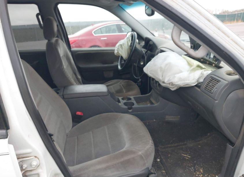 Photo 5 of 2005 Ford Explorer XLT/XLT SPORT (VIN 1FMZU73K95UB72136)