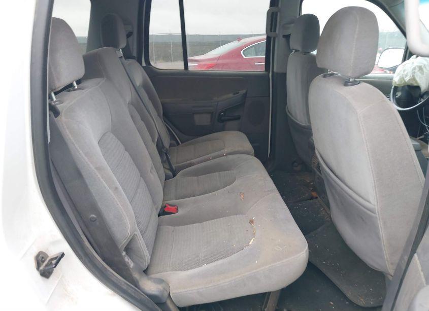 Photo 8 of 2005 Ford Explorer XLT/XLT SPORT (VIN 1FMZU73K95UB72136)