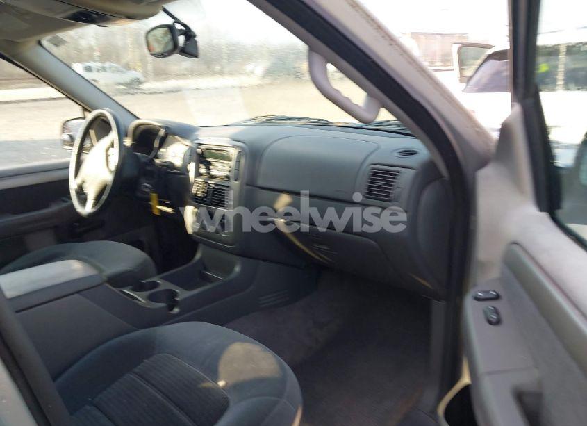 Photo 5 of 2003 Ford Explorer NBX/XLT (VIN 1FMZU73KX3UB83904)