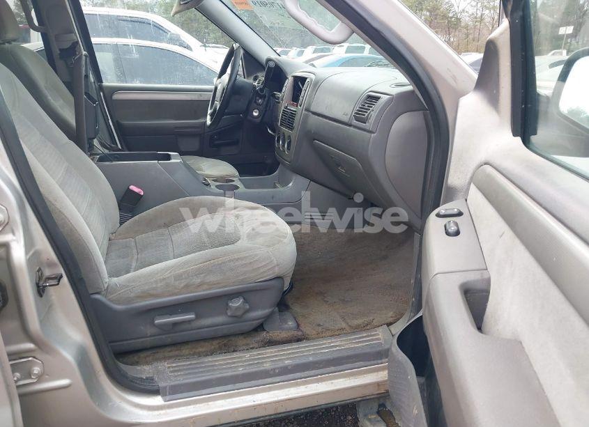 Photo 5 of 2004 Ford Explorer NBX/XLT (VIN 1FMZU73KX4UA03063)