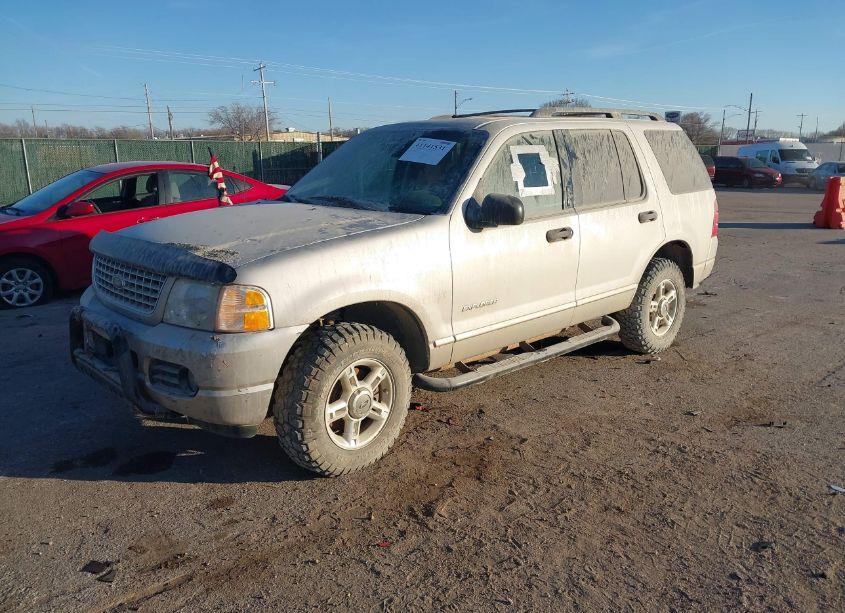 Photo 2 of 2004 Ford Explorer (VIN 1FMZU73KX4ZA07780)