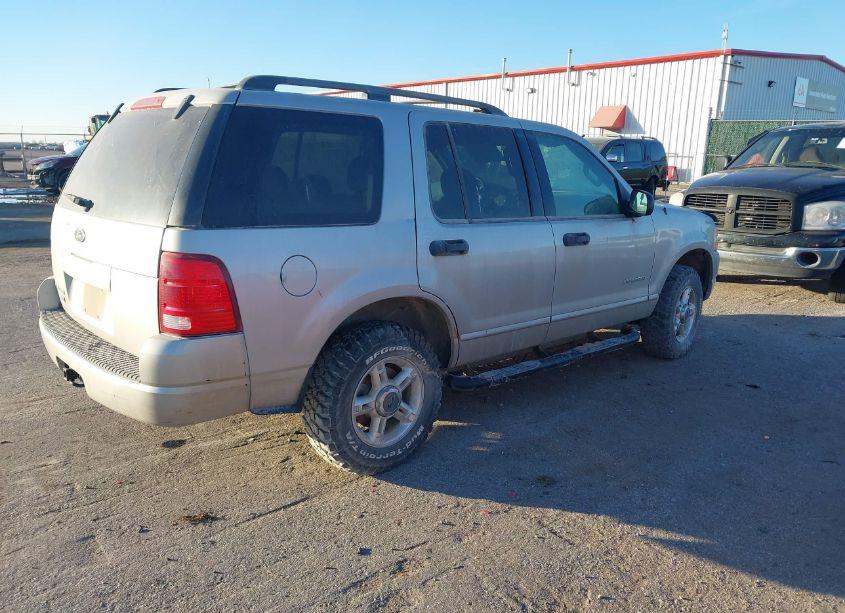 Photo 4 of 2004 Ford Explorer (VIN 1FMZU73KX4ZA07780)